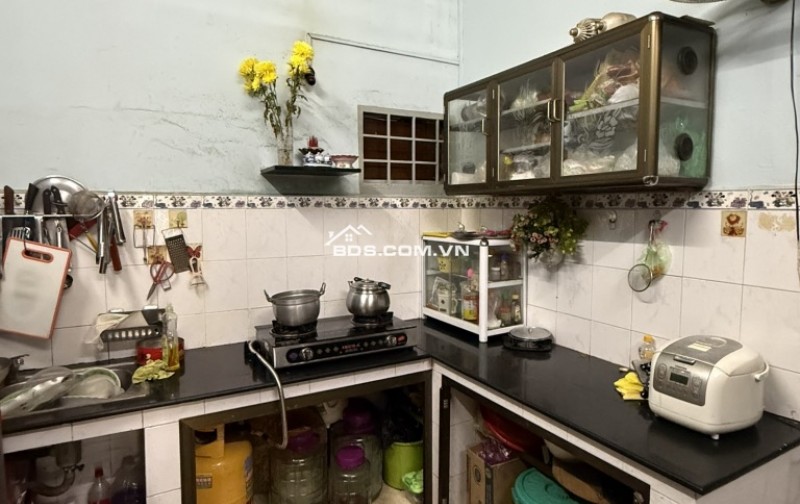 Cực rẻ, chỉ 4.4 tỷ, Nhà 2 Tầng 60m2 HXH Ngay BigC Phú Thạnh, gần Chợ Vải Tân Phú
